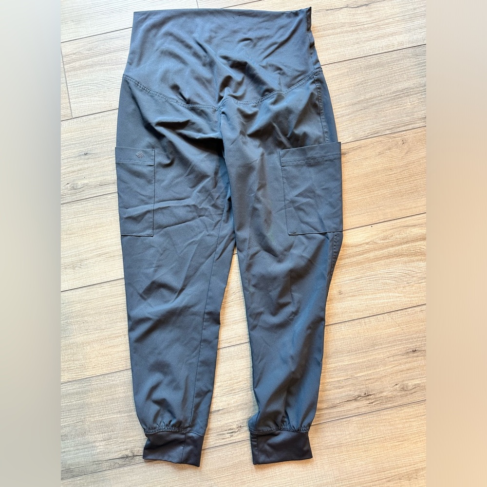 Gray Med Couture Jogger Scrubs